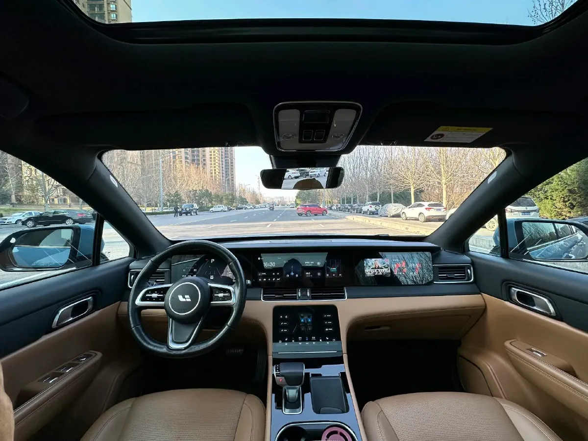 2021 Li ONE Range Extended 131HP REEV 40.5KWH,autocango,china used car exporter,china ev exporter,chinese used car exporter,chinese used ev exporter