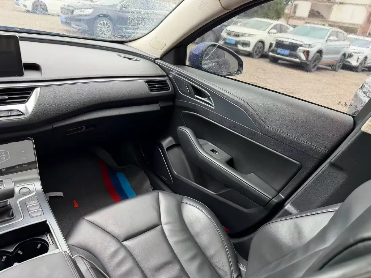 2020 HongQi H5 1.8T 197HP L4 6AT,autocango,china used car exporter,china ev exporter,chinese used car exporter,chinese used ev exporter