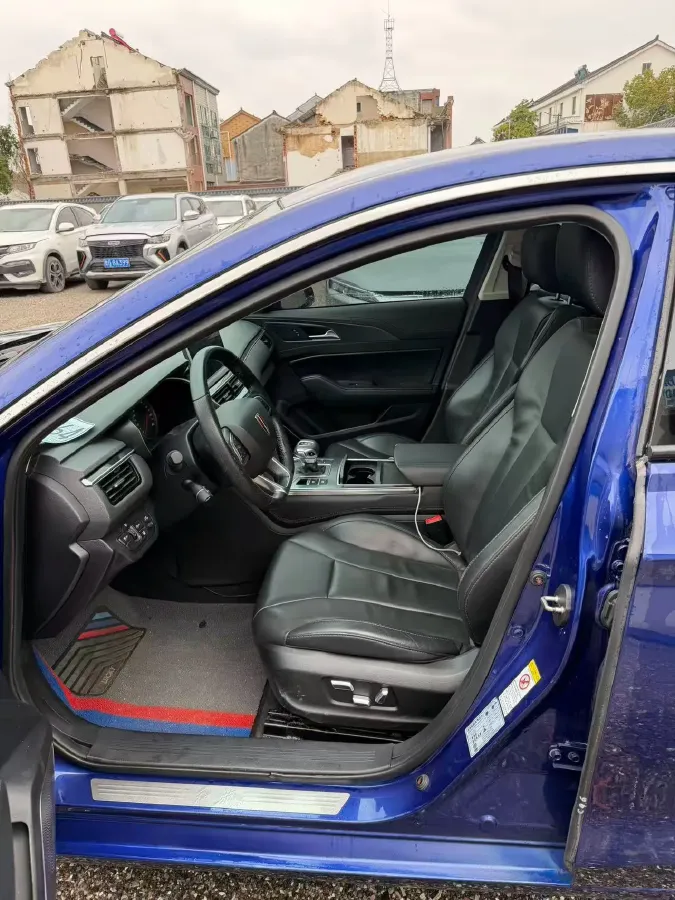2020 HongQi H5 1.8T 197HP L4 6AT,autocango,china used car exporter,china ev exporter,chinese used car exporter,chinese used ev exporter