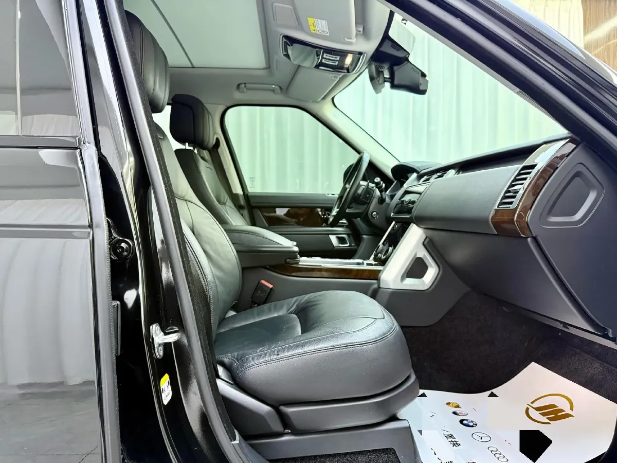 2021 Land Rover Range Rover 3.0T 360HP L6 8AT,autocango,china used car exporter,china ev exporter,chinese used car exporter,chinese used ev exporter