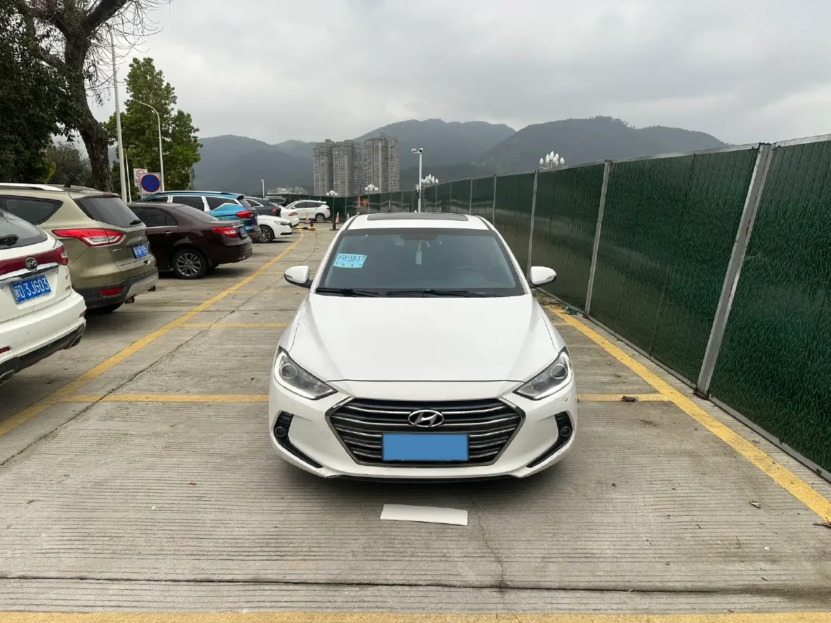 2016 Hyundai Elantra 1.6L 130HP L4 6AT,autocango,china used car exporter,china ev exporter,chinese used car exporter,chinese used ev exporter