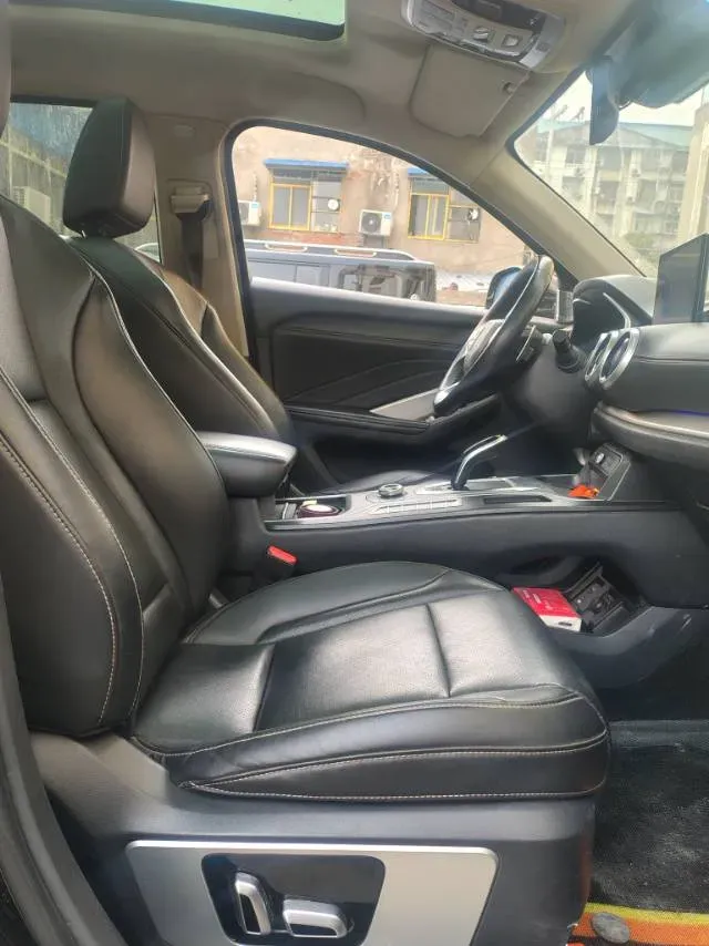 2018 WEY VV6 2.0T 197HP L4 7DCT,autocango,china used car exporter,china ev exporter,chinese used car exporter,chinese used ev exporter