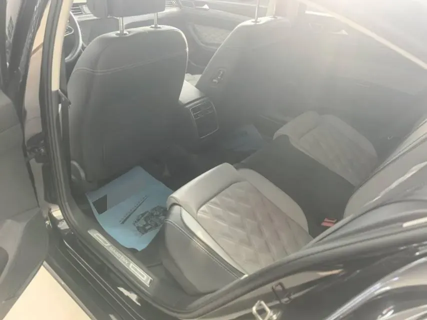 2023 Volkswagen Magotan 2.0T 186HP L4 7DCT,autocango,china used car exporter,china ev exporter,chinese used car exporter,chinese used ev exporter