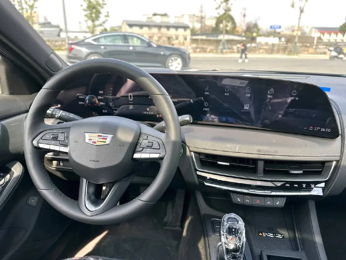 2024 Cadillac CT5 2.0T 237HP L4 10AT,autocango,china used car exporter,china ev exporter,chinese used car exporter,chinese used ev exporter