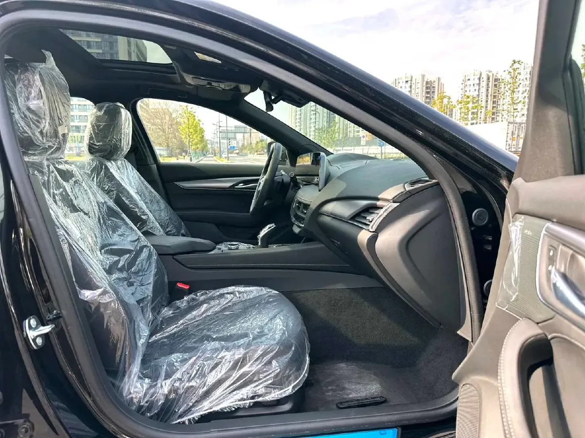 2024 Cadillac CT5 2.0T 237HP L4 10AT,autocango,china used car exporter,china ev exporter,chinese used car exporter,chinese used ev exporter