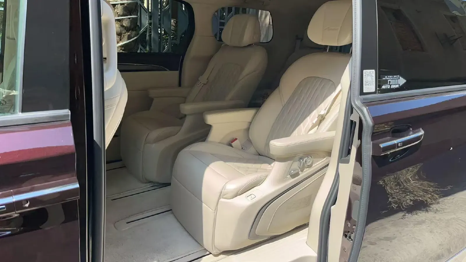 2020 Buick GL8 2.0T 237HP L4 9AT,autocango,china used car exporter,china ev exporter,chinese used car exporter,chinese used ev exporter