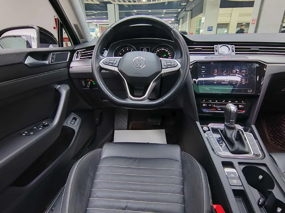 2020 Volkswagen Magotan 2.0T 186HP L4 7DCT,autocango,china used car exporter,china ev exporter,chinese used car exporter,chinese used ev exporter