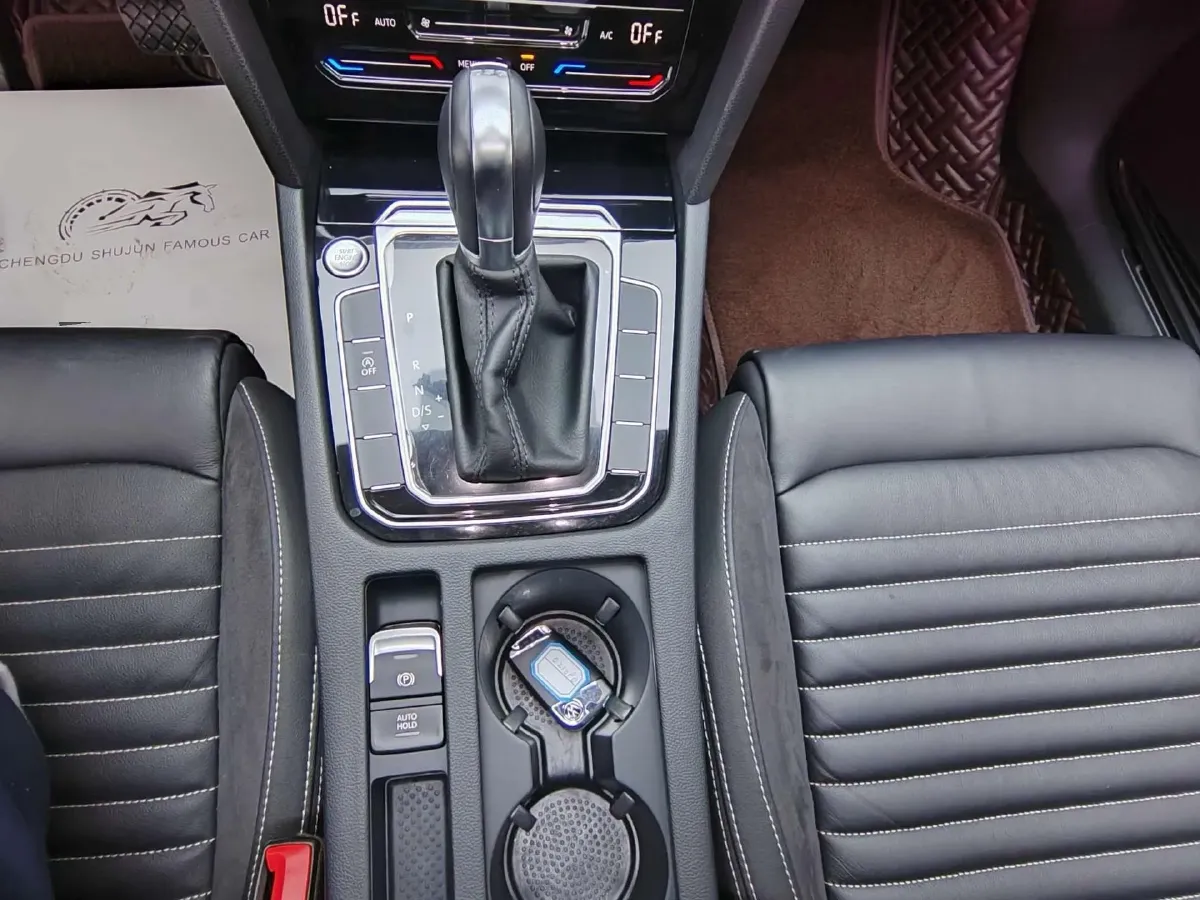 2020 Volkswagen Magotan 2.0T 186HP L4 7DCT,autocango,china used car exporter,china ev exporter,chinese used car exporter,chinese used ev exporter