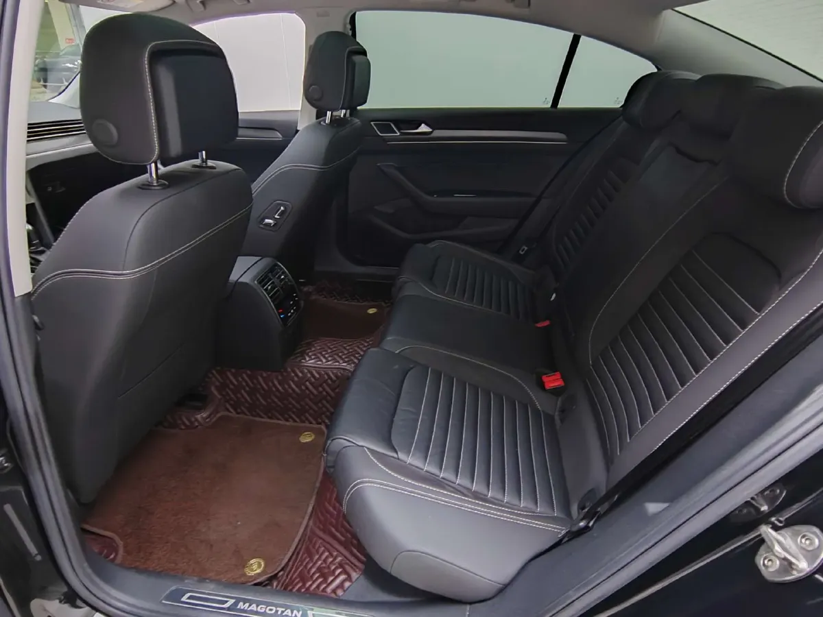 2020 Volkswagen Magotan 2.0T 186HP L4 7DCT,autocango,china used car exporter,china ev exporter,chinese used car exporter,chinese used ev exporter