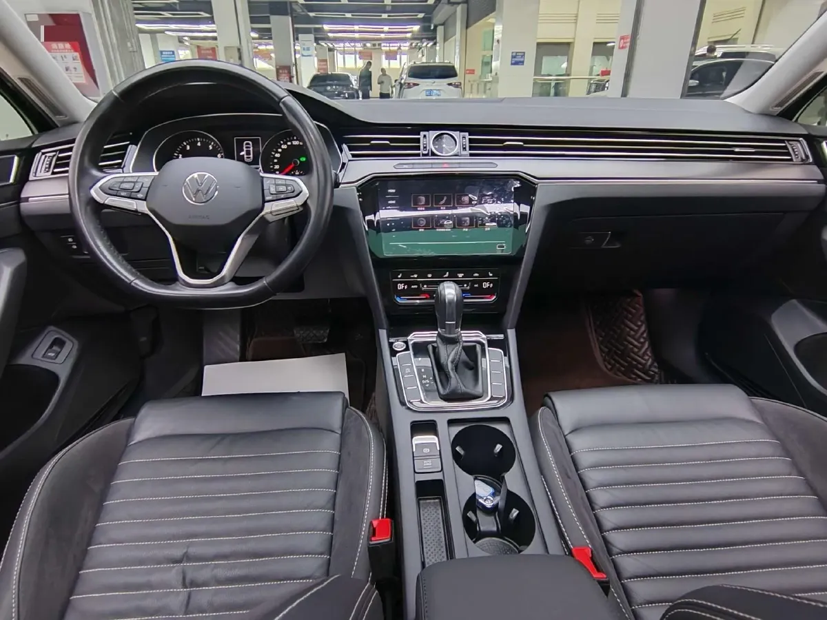 2020 Volkswagen Magotan 2.0T 186HP L4 7DCT,autocango,china used car exporter,china ev exporter,chinese used car exporter,chinese used ev exporter