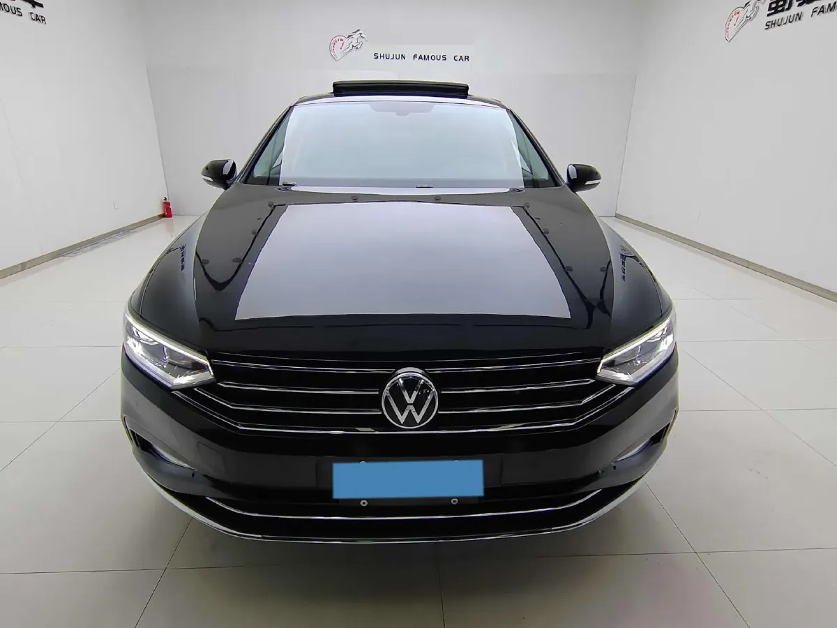 2020 Volkswagen Magotan 2.0T 186HP L4 7DCT,autocango,china used car exporter,china ev exporter,chinese used car exporter,chinese used ev exporter
