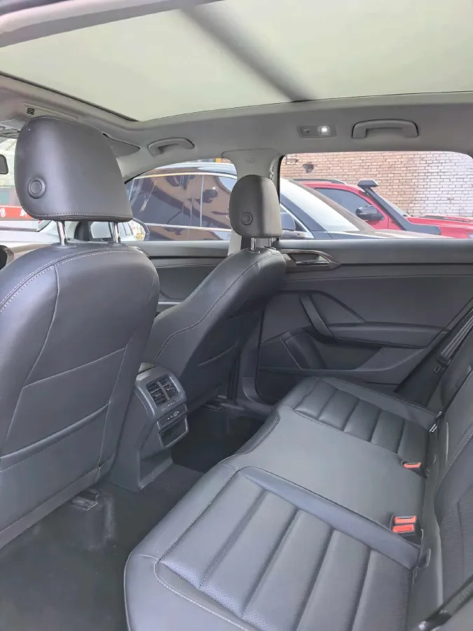 2021 Volkswagen Tharu 1.4T 150HP L4 7DCT,autocango,china used car exporter,china ev exporter,chinese used car exporter,chinese used ev exporter