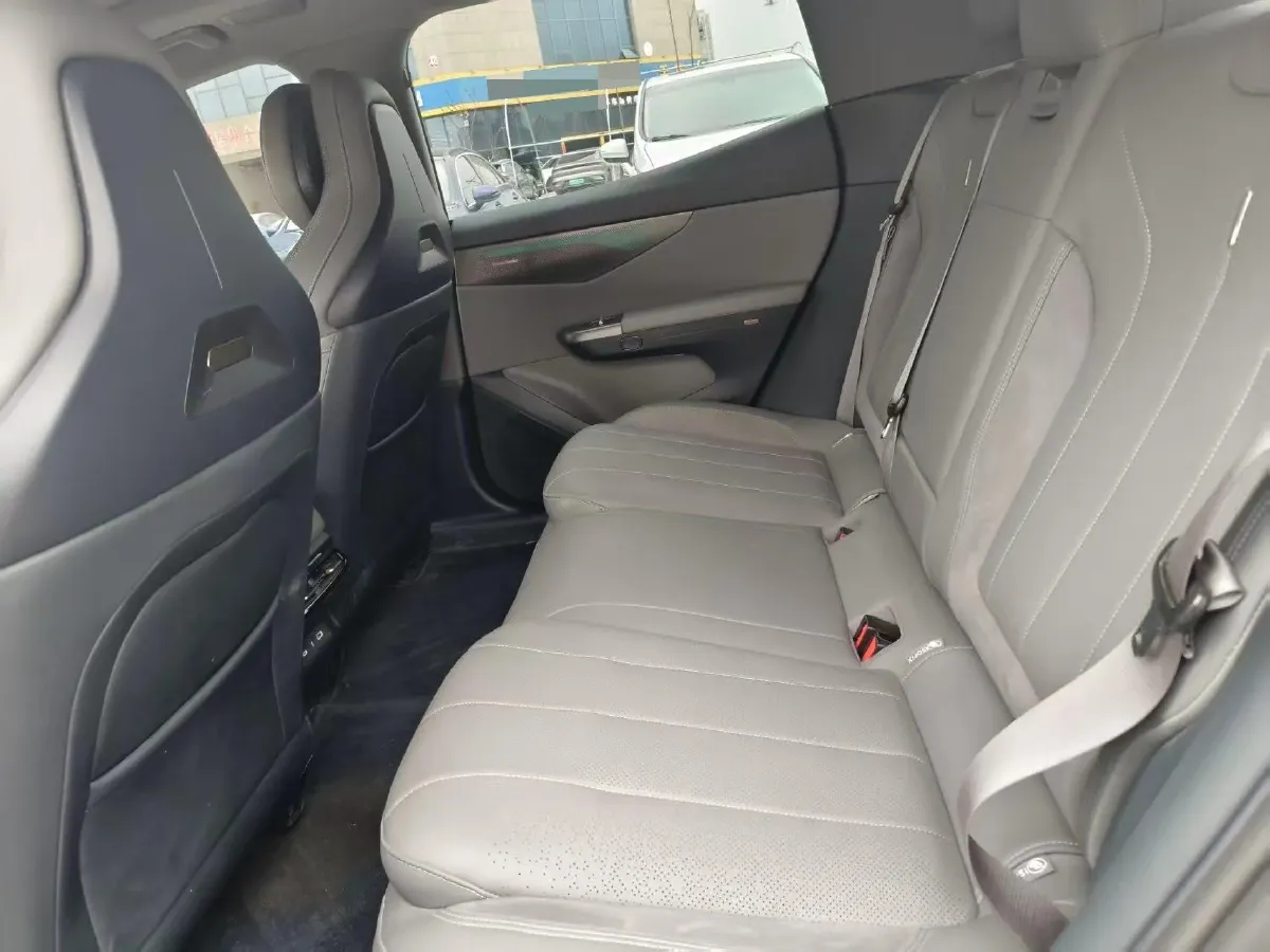 2024 LYNK&CO 07 EM-P 1.5T 163HP L4 3DHT PHEV 18.99KWH,autocango,china used car exporter,china ev exporter,chinese used car exporter,chinese used ev exporter