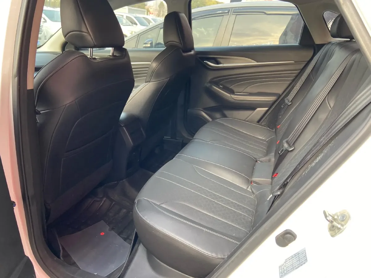 2022 ChangAn Eado 1.6L 128HP L4 5MT,autocango,china used car exporter,china ev exporter,chinese used car exporter,chinese used ev exporter