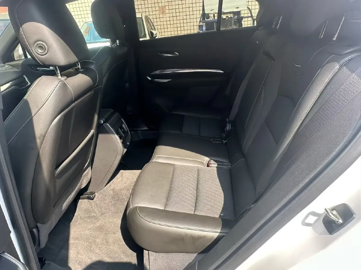 2020 Cadillac XT4 2.0T 241HP L4 9AT,autocango,china used car exporter,china ev exporter,chinese used car exporter,chinese used ev exporter