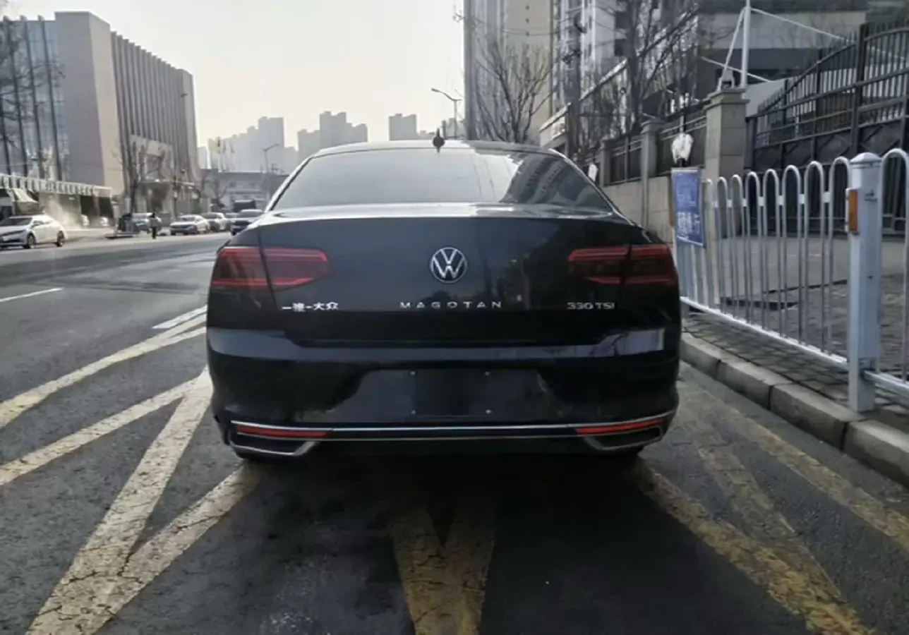 2019 Volkswagen Magotan 2.0T 186HP L4 7DCT,autocango,china used car exporter,china ev exporter,chinese used car exporter,chinese used ev exporter