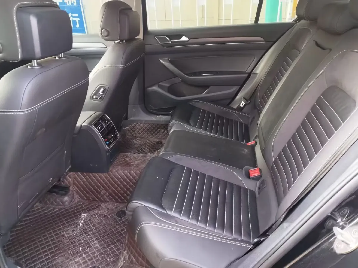 2019 Volkswagen Magotan 2.0T 186HP L4 7DCT,autocango,china used car exporter,china ev exporter,chinese used car exporter,chinese used ev exporter