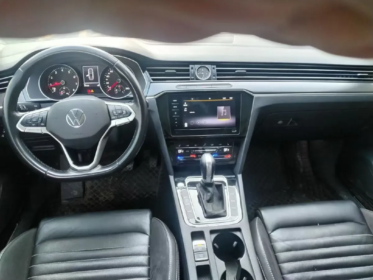 2019 Volkswagen Magotan 2.0T 186HP L4 7DCT,autocango,china used car exporter,china ev exporter,chinese used car exporter,chinese used ev exporter