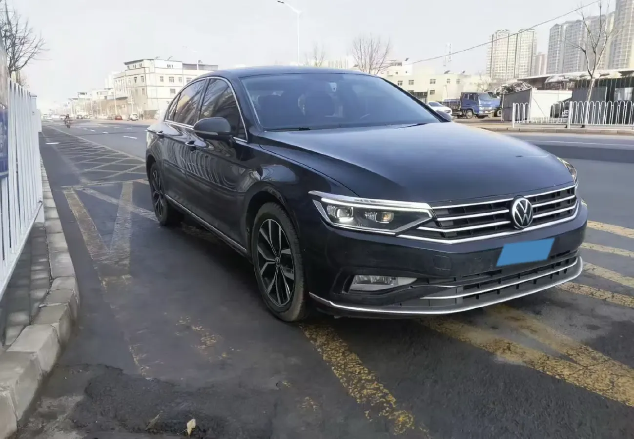 2019 Volkswagen Magotan 2.0T 186HP L4 7DCT,autocango,china used car exporter,china ev exporter,chinese used car exporter,chinese used ev exporter