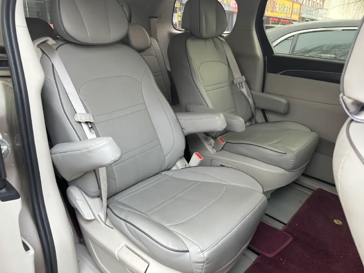 2023 Buick GL8 2.0T 237HP L4 9AT,autocango,china used car exporter,china ev exporter,chinese used car exporter,chinese used ev exporter