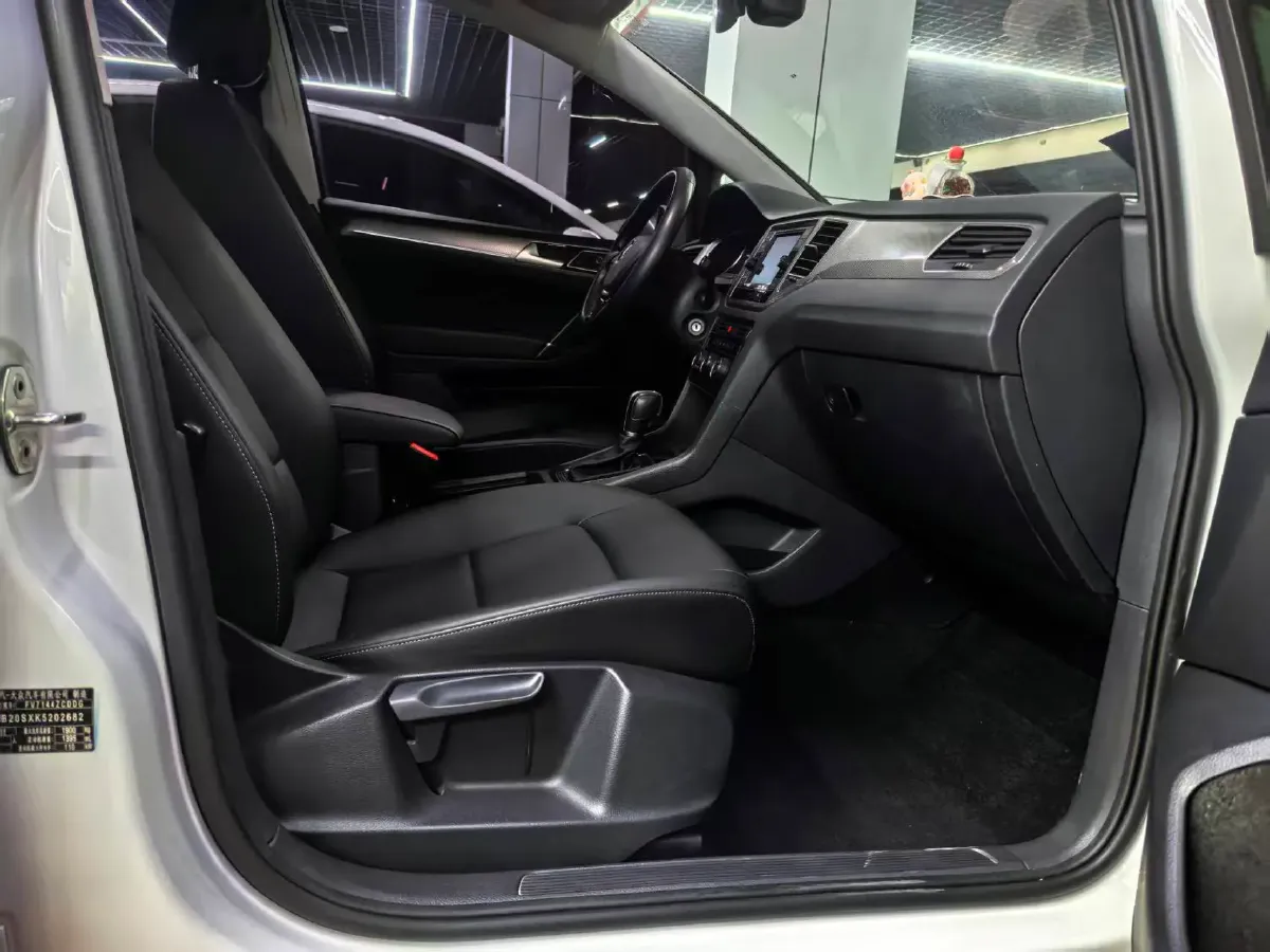 2019 Volkswagen Golf Sportsvan 1.4T 150HP L4 7DCT,autocango,china used car exporter,china ev exporter,chinese used car exporter,chinese used ev exporter