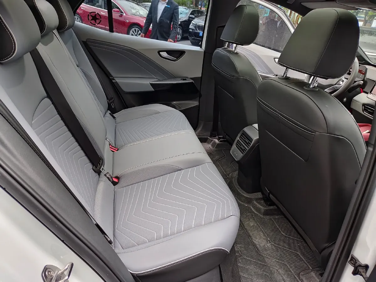 2025 MAXUS XinTu V80 2.0T 147HP L4 6AMT,autocango,china used car exporter,china ev exporter,chinese used car exporter,chinese used ev exporter