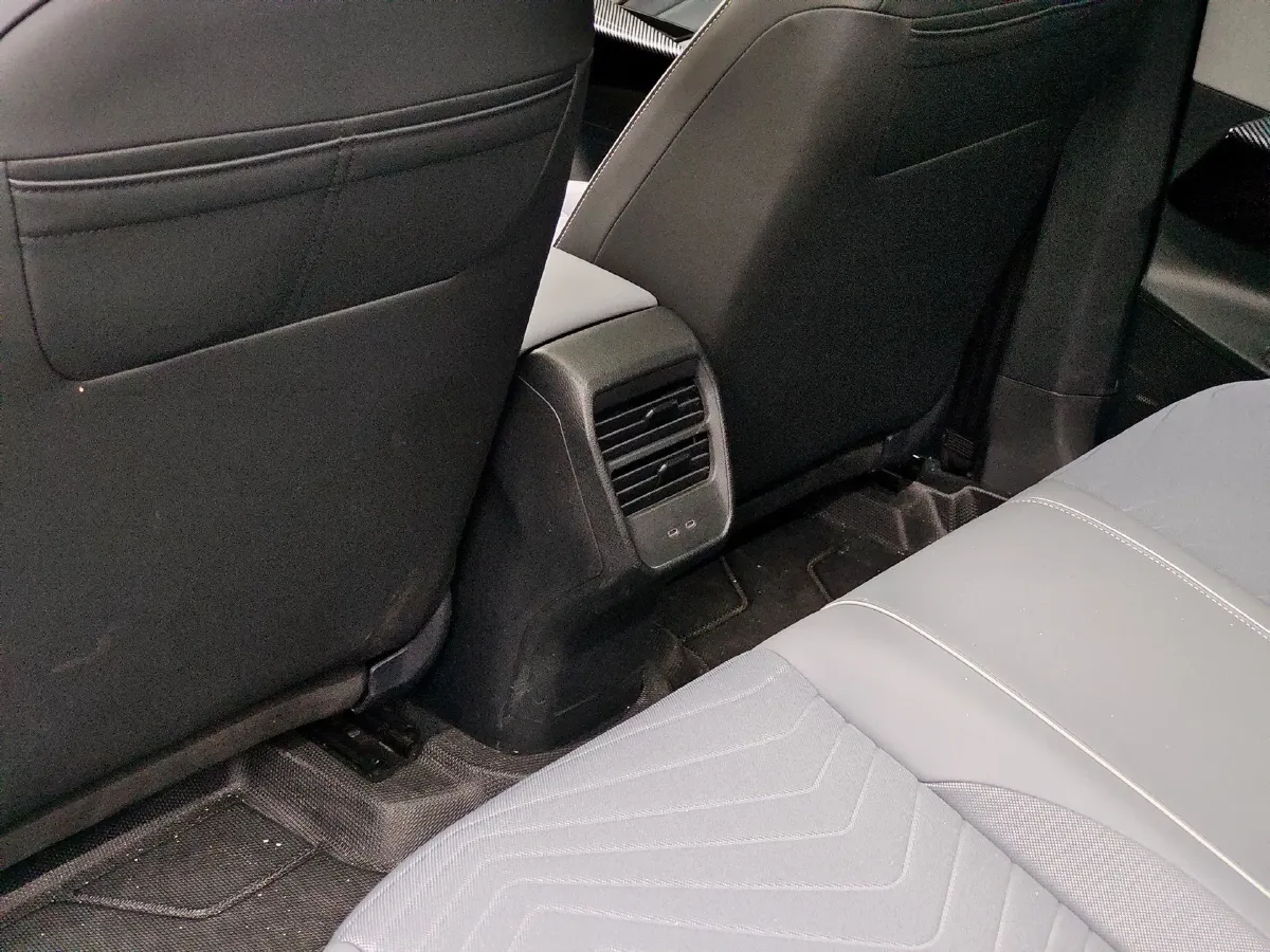 2025 MAXUS XinTu V80 2.0T 147HP L4 6AMT,autocango,china used car exporter,china ev exporter,chinese used car exporter,chinese used ev exporter