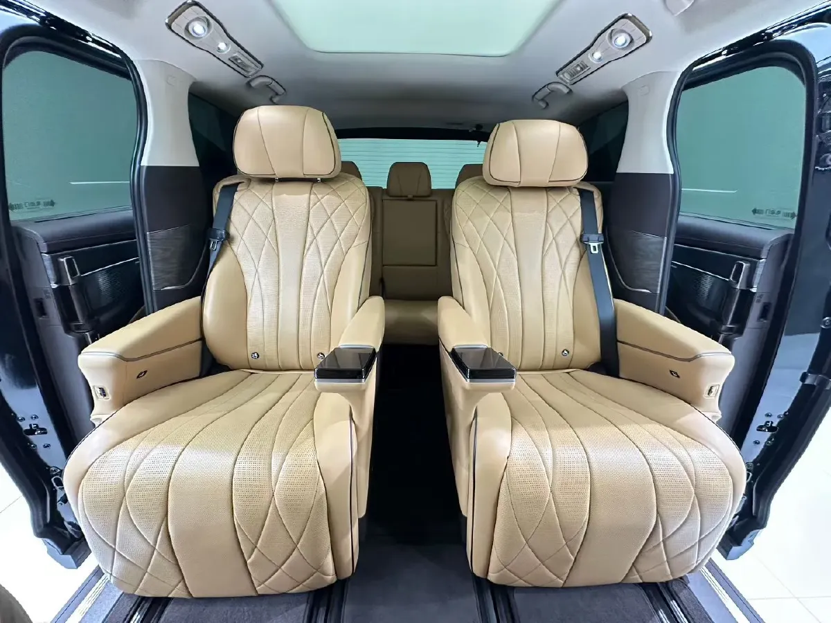 2024 Denza D9 1.5T 139HP L4 E-CVT PHEV 40KWH,autocango,china used car exporter,china ev exporter,chinese used car exporter,chinese used ev exporter