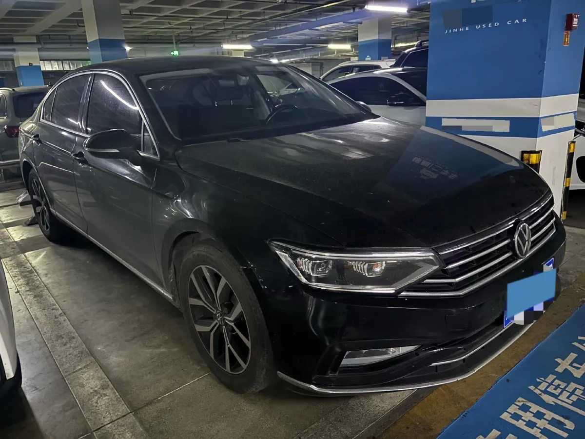 2020 Volkswagen Magotan 2.0T 186HP L4 7DCT,autocango,china used car exporter,china ev exporter,chinese used car exporter,chinese used ev exporter
