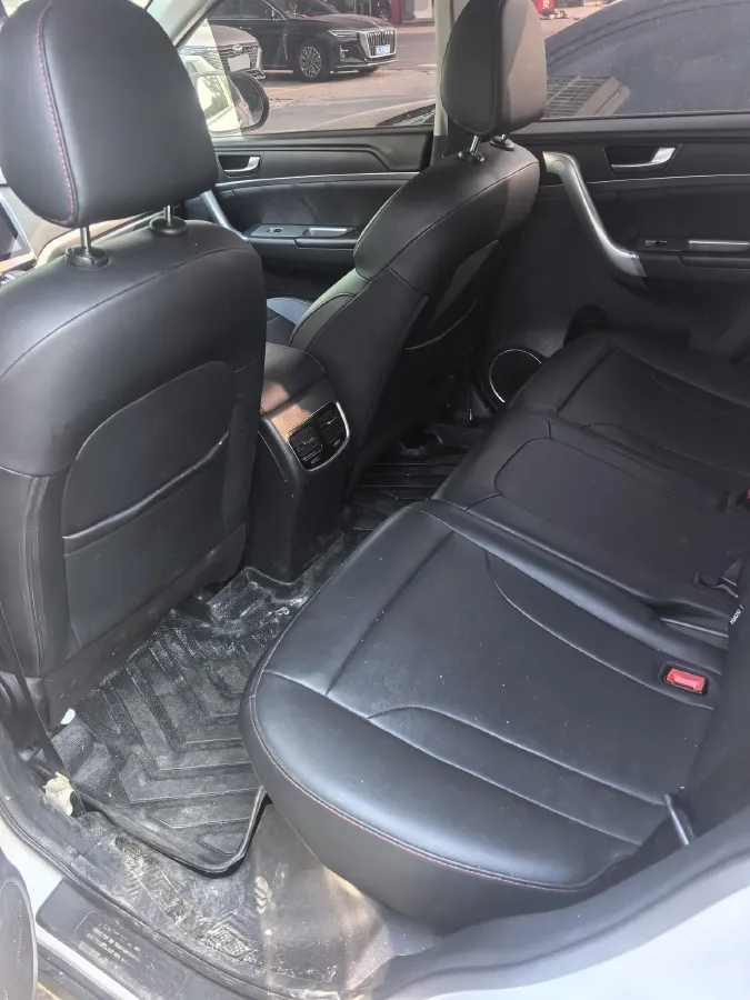 2019 Haval M6 1.5T 150HP L4 7DCT,autocango,china used car exporter,china ev exporter,chinese used car exporter,chinese used ev exporter