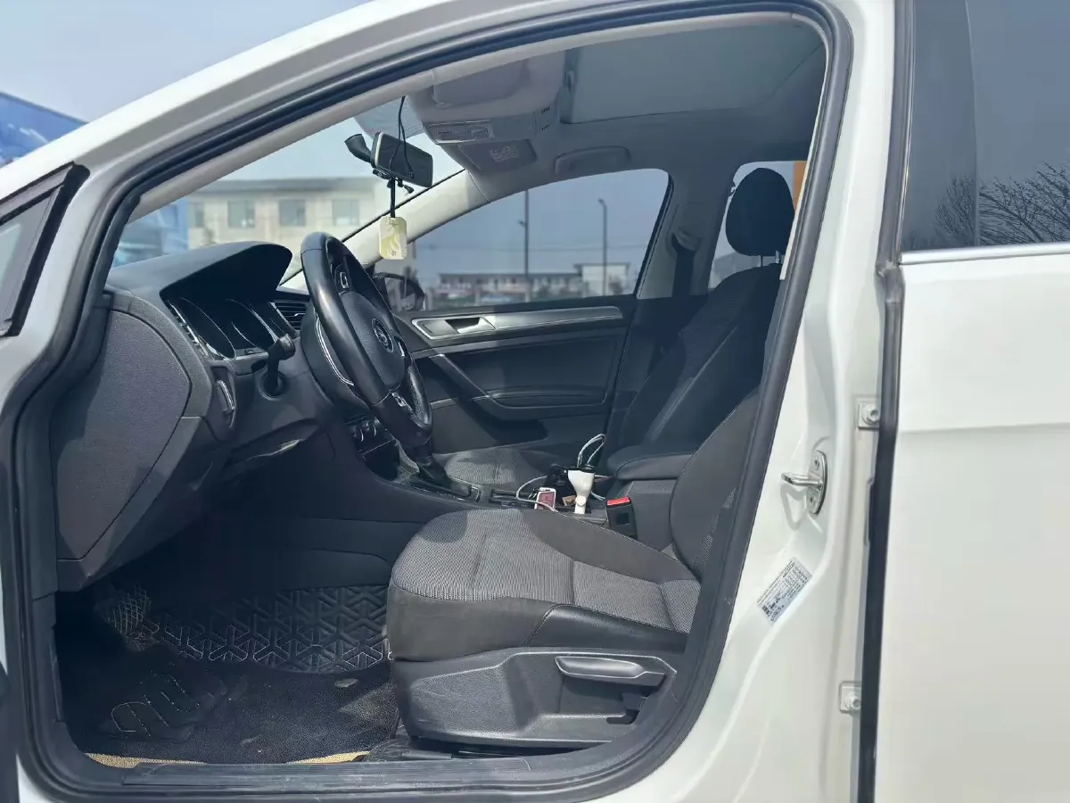 2018 Volkswagen Golf 1.4T 131HP L4 7DCT,autocango,china used car exporter,china ev exporter,chinese used car exporter,chinese used ev exporter