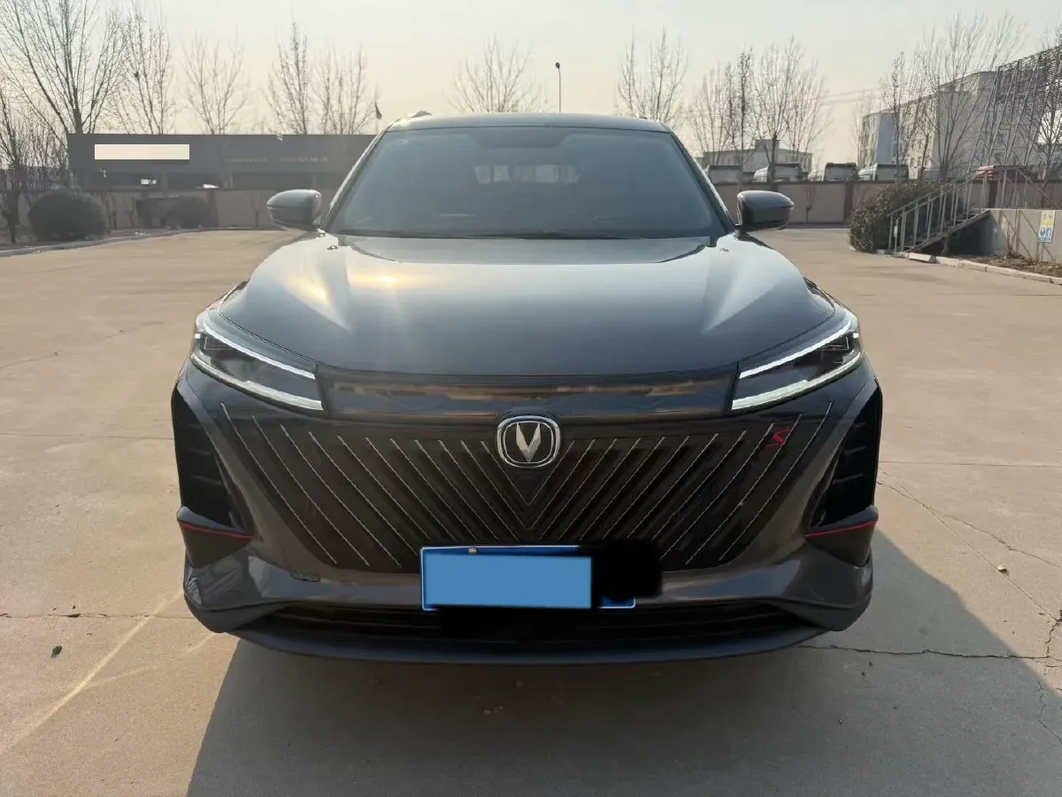 2022 ChangAn CS75 Plus 1.5T 188HP L4 8AT,autocango,china used car exporter,china ev exporter,chinese used car exporter,chinese used ev exporter