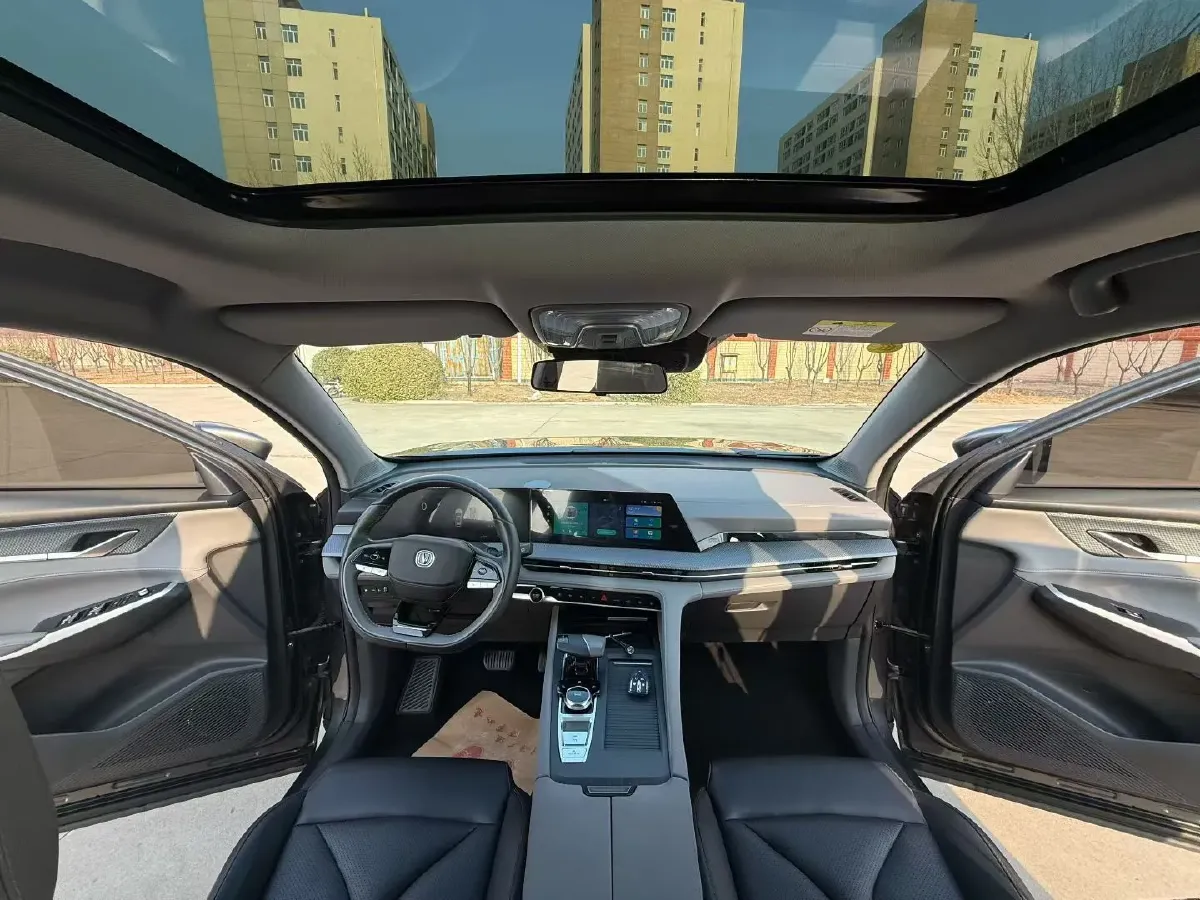 2022 ChangAn CS75 Plus 1.5T 188HP L4 8AT,autocango,china used car exporter,china ev exporter,chinese used car exporter,chinese used ev exporter