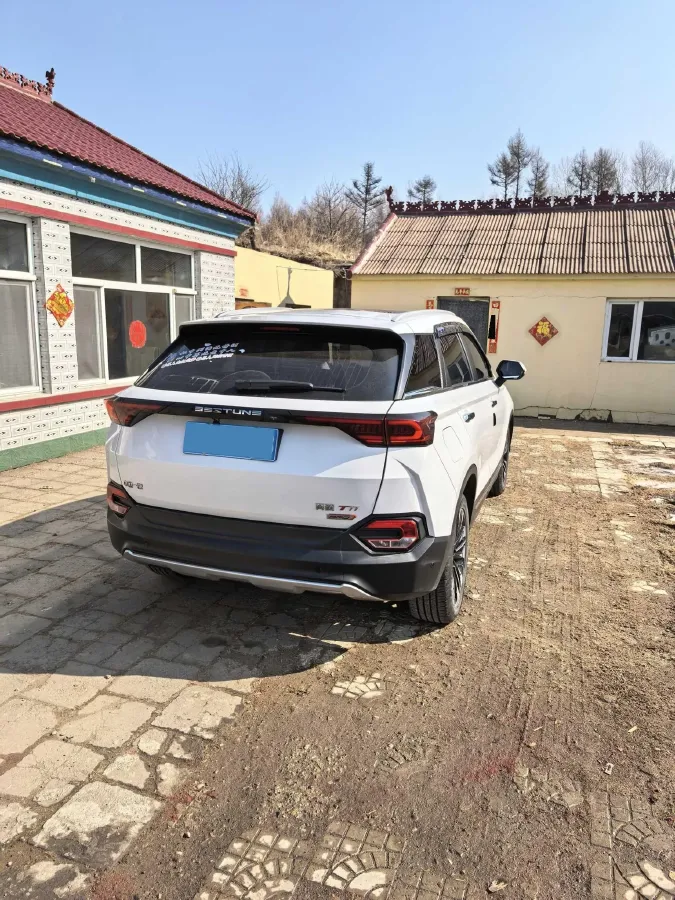 2021 Bestune T77 1.5T 169HP L4 7DCT,autocango,china used car exporter,china ev exporter,chinese used car exporter,chinese used ev exporter