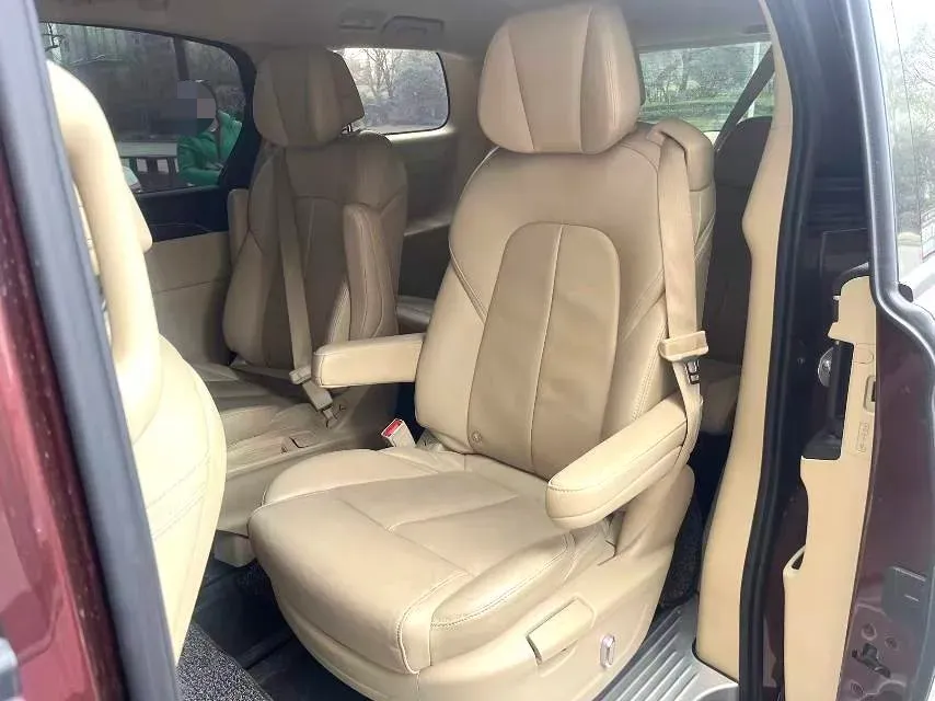 2023 Buick GL8 2.0T 237HP L4 9AT,autocango,china used car exporter,china ev exporter,chinese used car exporter,chinese used ev exporter