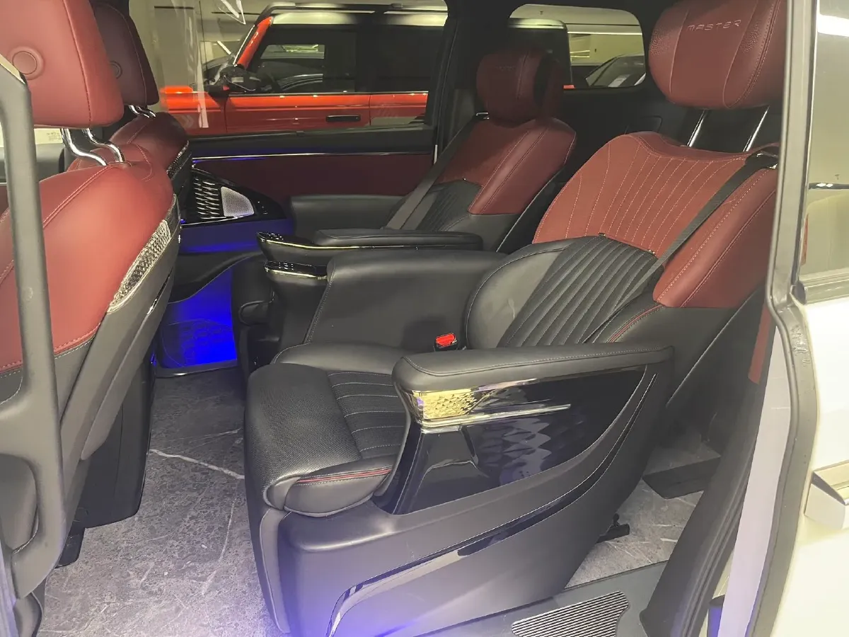 2023 GAC Trumpchi M8 2.0T 252HP L4 8AT,autocango,china used car exporter,china ev exporter,chinese used car exporter,chinese used ev exporter