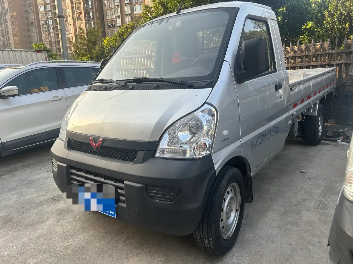2022 WuLing RongGuang Mini Truck 1.5L 99HP L4 5MT,autocango,china used car exporter,china ev exporter,chinese used car exporter,chinese used ev exporter