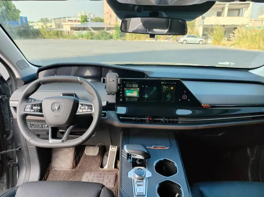 2021 ChangAn UNI-K 2.0T 233HP L4 8AT,autocango,china used car exporter,china ev exporter,chinese used car exporter,chinese used ev exporter