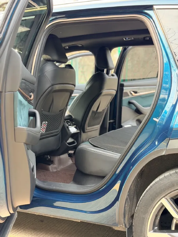 2021 Geely Monjaro 2.0T 218HP L4 7DCT,autocango,china used car exporter,china ev exporter,chinese used car exporter,chinese used ev exporter