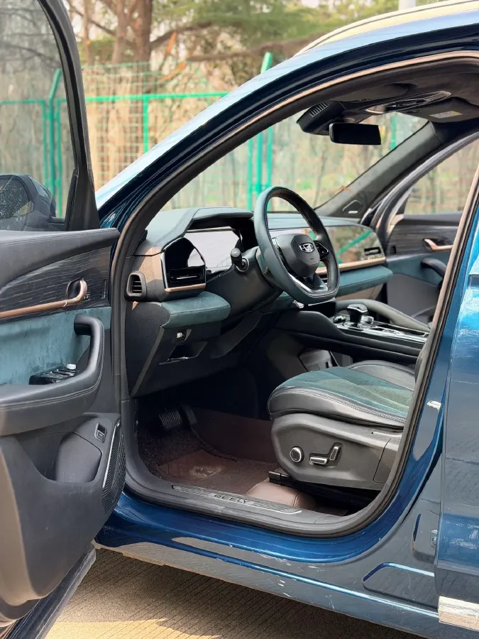 2021 Geely Monjaro 2.0T 218HP L4 7DCT,autocango,china used car exporter,china ev exporter,chinese used car exporter,chinese used ev exporter