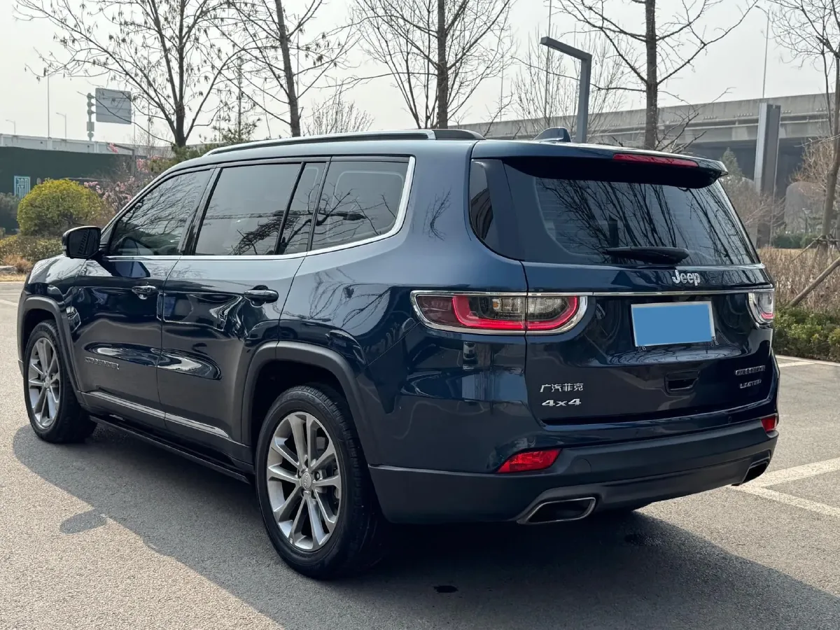 2018 Jeep Commander 2.0T 265HP L4 9AT,autocango,china used car exporter,china ev exporter,chinese used car exporter,chinese used ev exporter