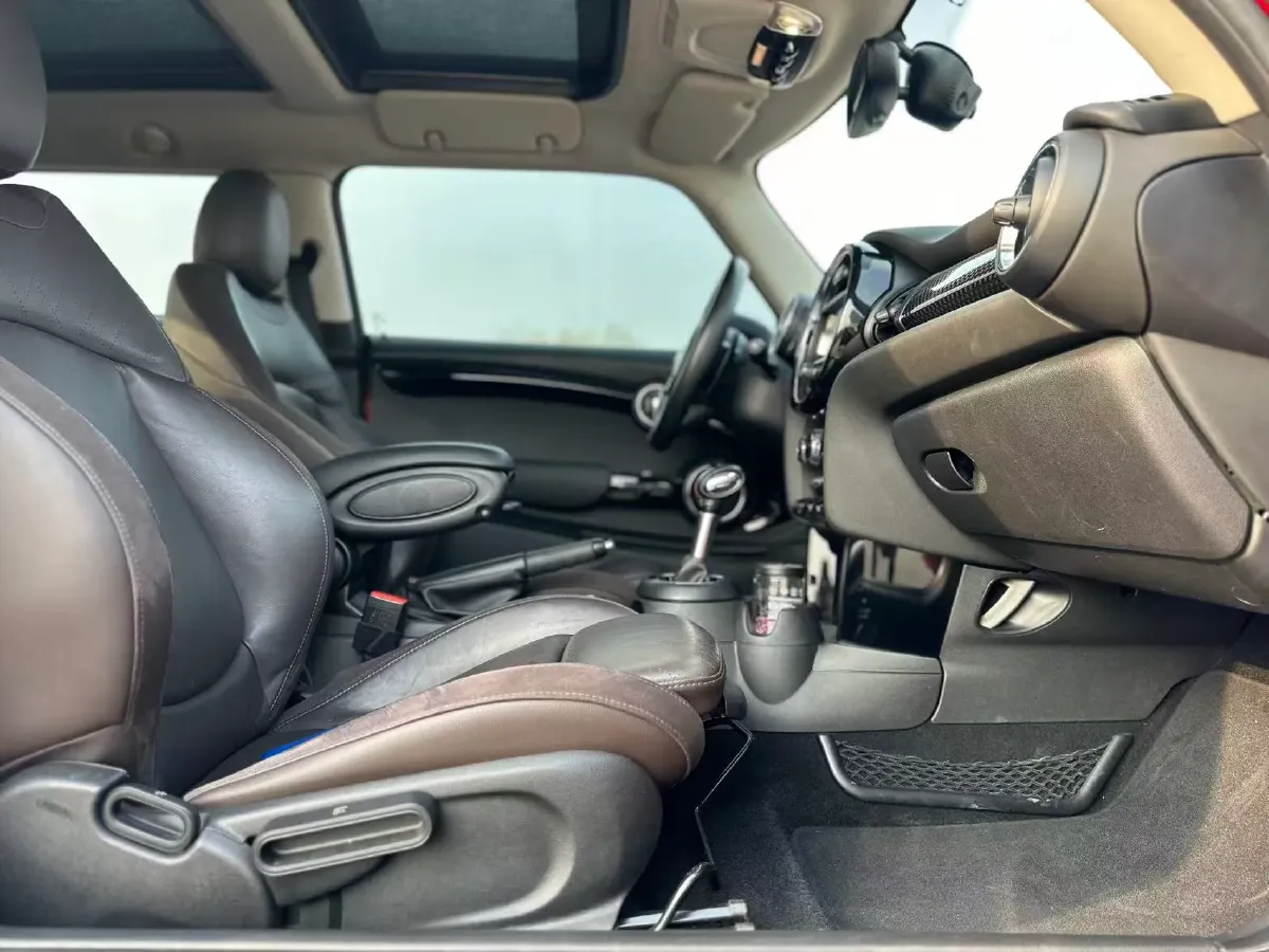 2017 MINI MINI 2.0T 192HP L4 6AT,autocango,china used car exporter,china ev exporter,chinese used car exporter,chinese used ev exporter