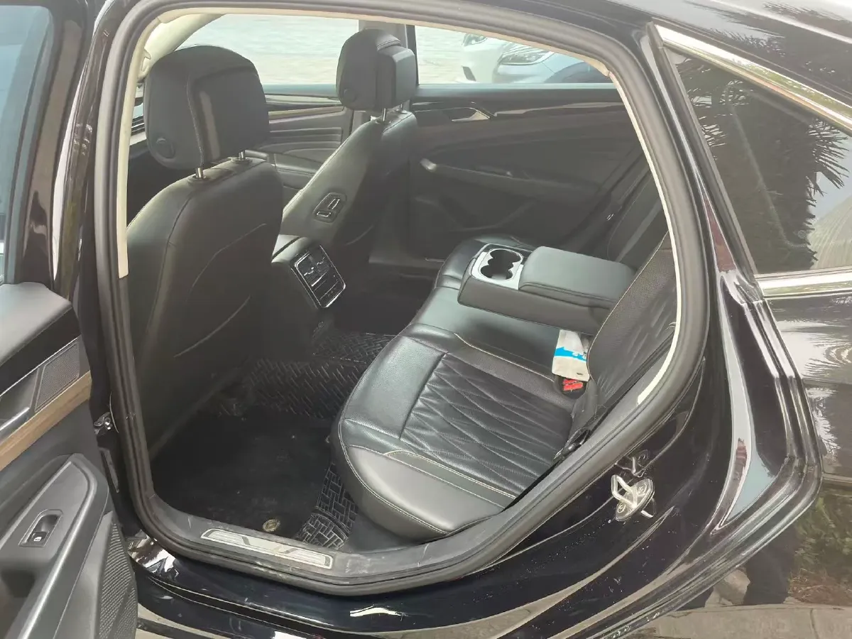 2021 Volkswagen Passat 2.0T 186HP L4 7DCT,autocango,china used car exporter,china ev exporter,chinese used car exporter,chinese used ev exporter