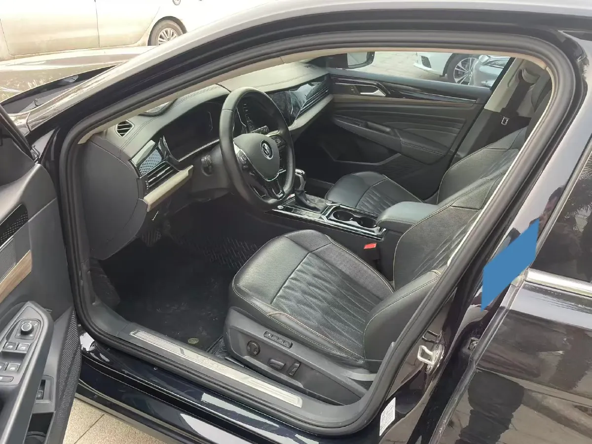 2021 Volkswagen Passat 2.0T 186HP L4 7DCT,autocango,china used car exporter,china ev exporter,chinese used car exporter,chinese used ev exporter