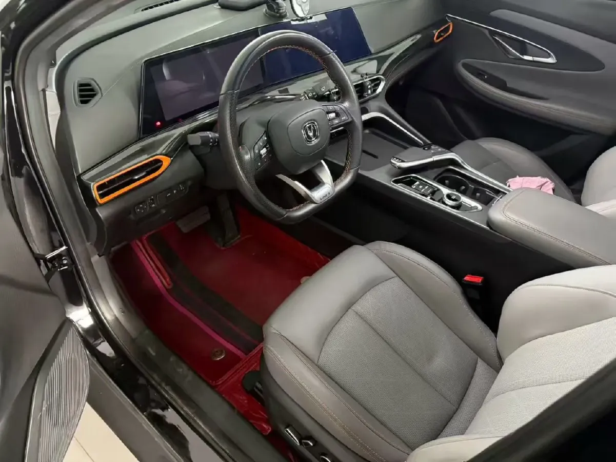 2022 ChangAn UNI-T 1.5T 188HP L4 7DCT,autocango,china used car exporter,china ev exporter,chinese used car exporter,chinese used ev exporter