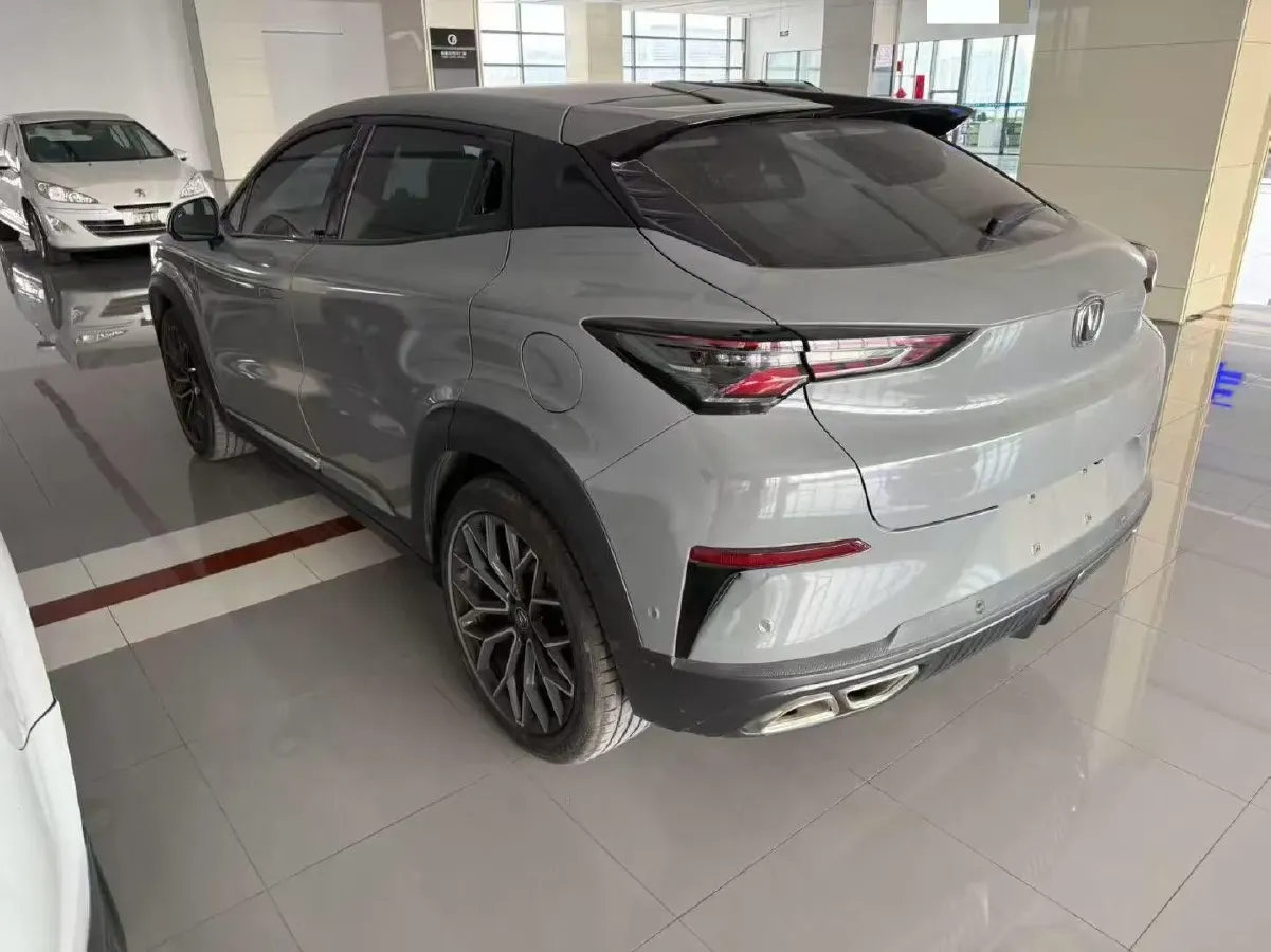 2022 ChangAn UNI-T 1.5T 188HP L4 7DCT,autocango,china used car exporter,china ev exporter,chinese used car exporter,chinese used ev exporter