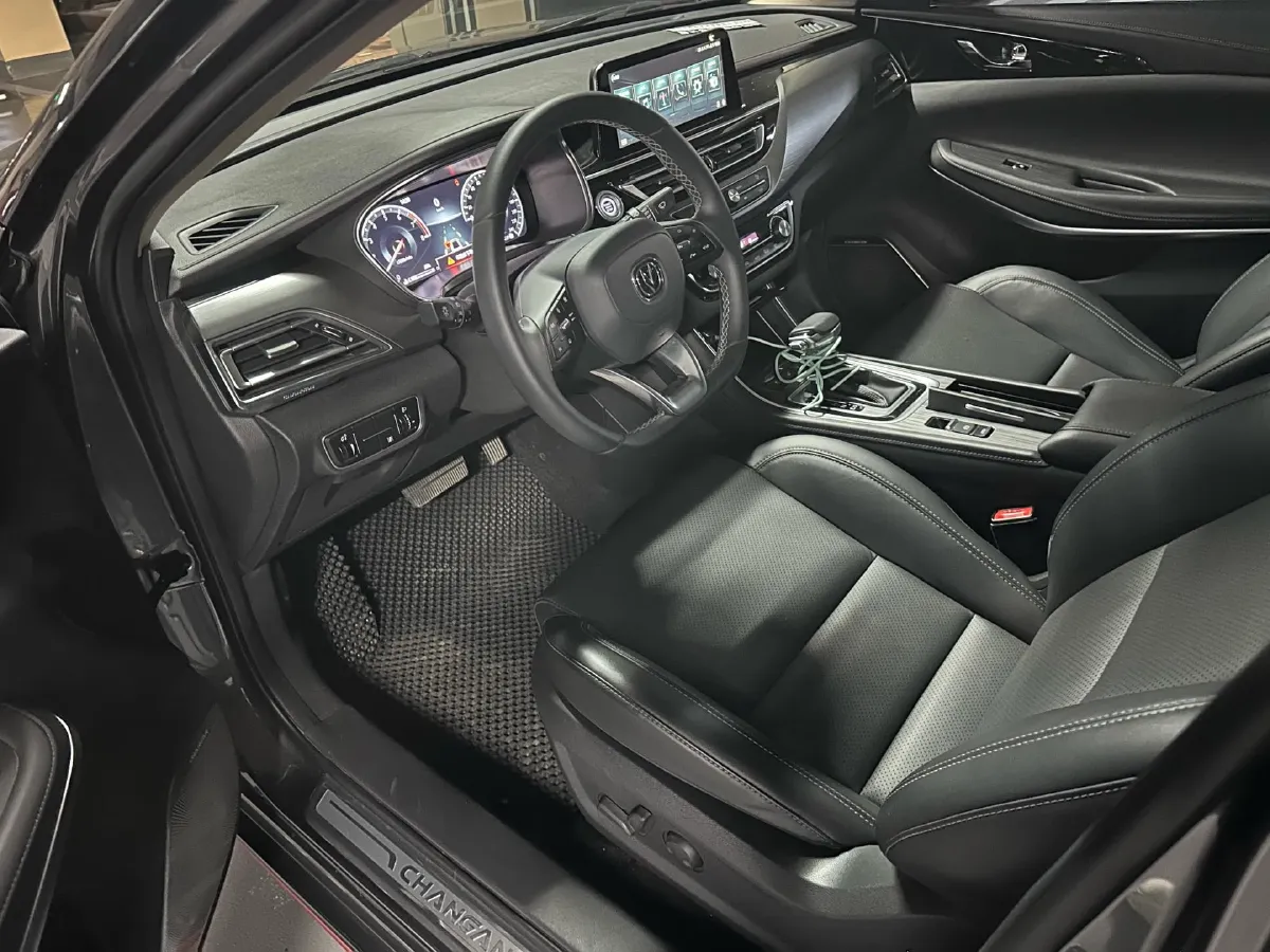 2021 ChangAn Raeton CC 1.5T 180HP L4 7DCT,autocango,china used car exporter,china ev exporter,chinese used car exporter,chinese used ev exporter