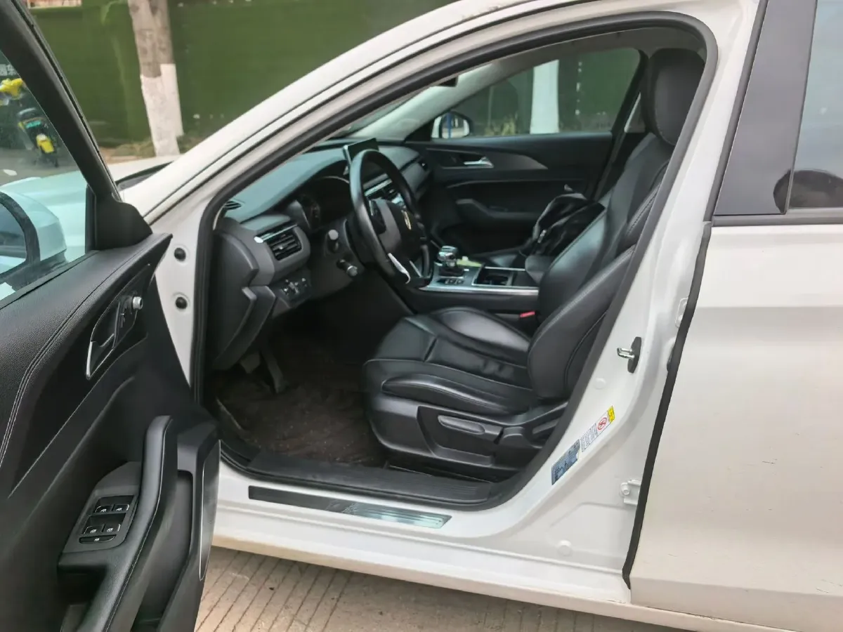 2020 HongQi H5 1.5T 169HP L4 7DCT,autocango,china used car exporter,china ev exporter,chinese used car exporter,chinese used ev exporter