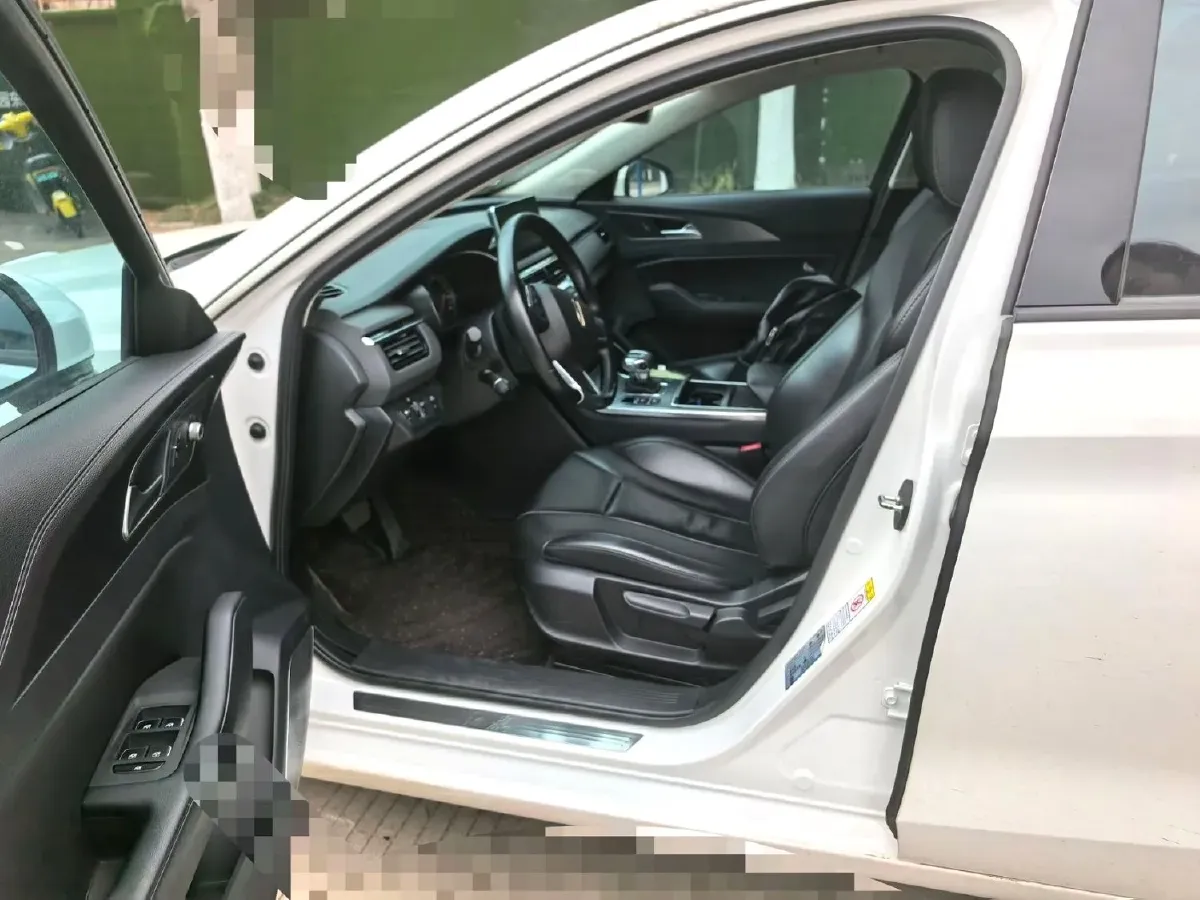 2020 HongQi H5 1.5T 169HP L4 7DCT,autocango,china used car exporter,china ev exporter,chinese used car exporter,chinese used ev exporter