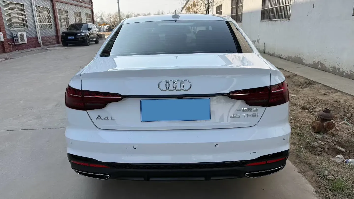 2025 Audi A4L 2.0T 190HP L4 7DCT,autocango,china used car exporter,china ev exporter,chinese used car exporter,chinese used ev exporter